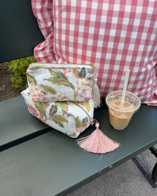 Hovedbilde BYTIMO - Cosmetic Bag - Wildflowers
